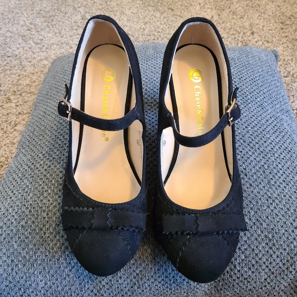 Chase & Chloe Black Suede Heel Shoes